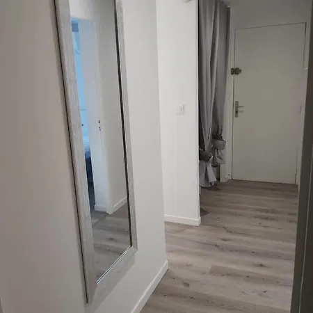 Daire Grand T3 Piscine, Garage Centre Port