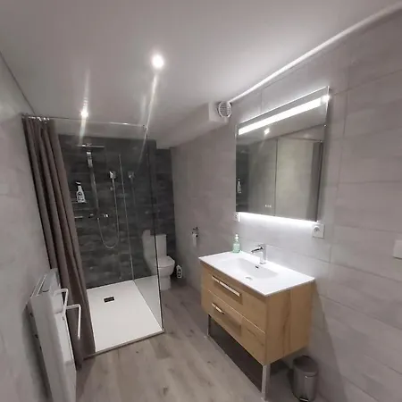 Daire Grand T3 Piscine, Garage Centre Port