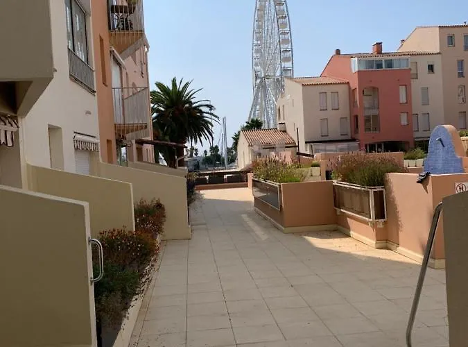 Grand T3 Piscine, Garage Centre Port *