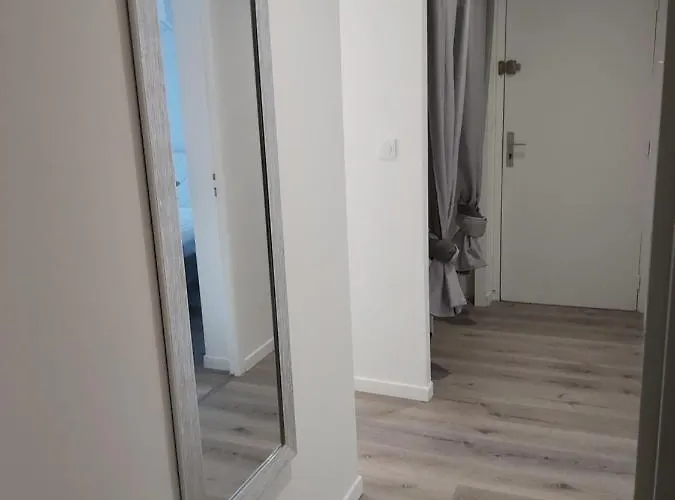 Apartamento Grand T3 Piscine, Garage Centre Port