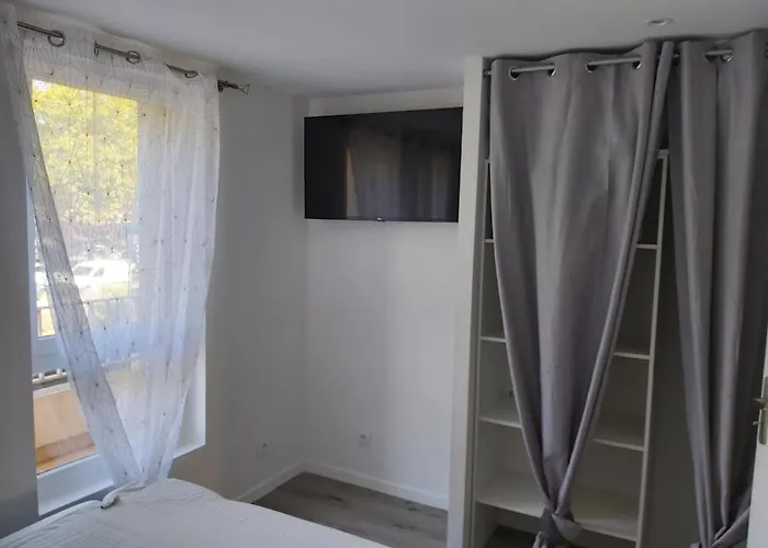 Grand T3 Piscine, Garage Centre Port *