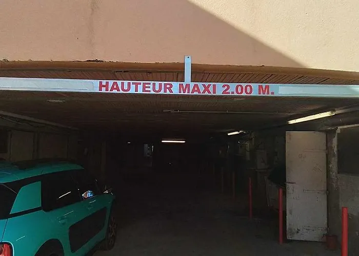 Apartamento Grand T3 Piscine, Garage Centre Port